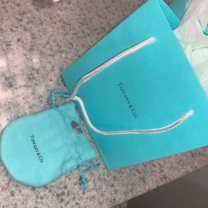 COPY - Tiffany & Co. heart earrings